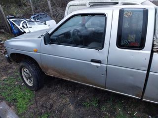 ΚΑΜΠΙΝΑ-ΚΟΥΒΟΥΚΛΙΟ NISSAN PICK UP D21 1ΜΙΣΗ 
