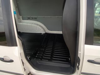 Volkswagen Caddy 2018-thumb-12