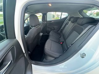 Opel Astra 2018  1.6 Diesel Dynamic Automatic-thumb-16