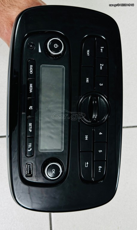 SMART 453 RADIO, CD PLAYER &USB
