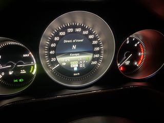 Mercedes-Benz E 300 2013 Hybrid Distronic plus AMG-thumb-13