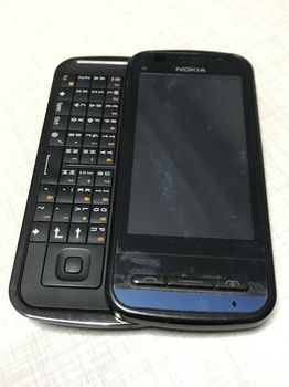 Nokia C6.00