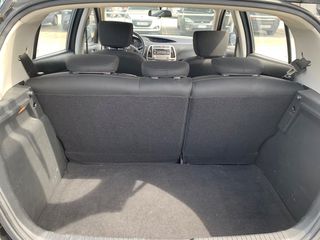 Hyundai i 20 2013-thumb-12