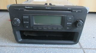 Κονσόλα ράδιοCD-MP3 με οθόνη ενδείξεων από Skoda Fabia II 2007-2014