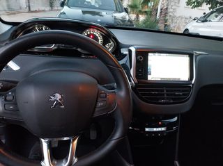 Peugeot 2008 2016 1.6 BlueHDi 100 Style-thumb-1