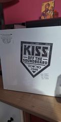 KISS ''OFF THE SOUNDBOARD: TOKYO 2001'' LIMITED EDITION 3LP BOX SET ΣΦΡΑΓΙΣΜΕΝΟ ,ΚΑΙΝΟΥΡΙΟ