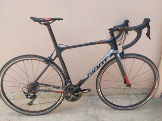 Giant '19 TCR Advanced 2 (M/L)