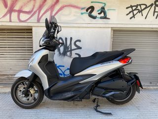 Piaggio Beverly 300 '22 BEVERLY 300s HPE