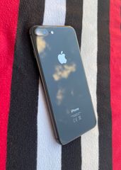 Apple iPhone 8 Plus 64gb με θήκη apple σφραγισμένη