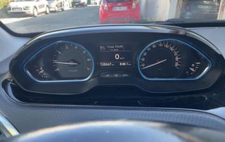 Peugeot 2008 2018 1.2 Pure tech Allure-thumb-6