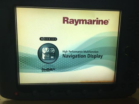 RAYMARiNE e120 + DSM300