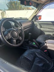 Jeep Cherokee  '05-thumb-5