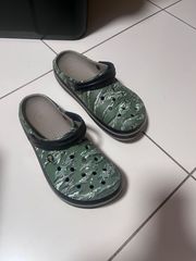 ΝΕΑ ΤΙΜΗ!!!!!Crocs Clog Camo 42 ΣΤΕΝΗ  ΕΦΑΡΜΟΓΗ ΑΨΟΓΑ