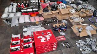 set pinia volan me lefko kai kitrino apo ta kalitera tis agoras gia honda c50 glx astrea dax chaly z50j monkey Z50R Gorilla lifan skyteam MODIFYING GARAGE "since1993" TAKEGAWAGR - 4miniracingparts,gr-thumb-75