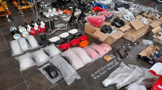 set pinia volan me lefko kai kitrino apo ta kalitera tis agoras gia honda c50 glx astrea dax chaly z50j monkey Z50R Gorilla lifan skyteam MODIFYING GARAGE "since1993" TAKEGAWAGR - 4miniracingparts,gr-thumb-88