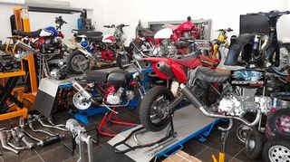 set pinia volan me lefko kai kitrino apo ta kalitera tis agoras gia honda c50 glx astrea dax chaly z50j monkey Z50R Gorilla lifan skyteam MODIFYING GARAGE "since1993" TAKEGAWAGR - 4miniracingparts,gr-thumb-44
