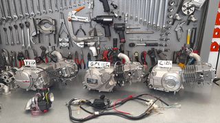 set pinia volan me lefko kai kitrino apo ta kalitera tis agoras gia honda c50 glx astrea dax chaly z50j monkey Z50R Gorilla lifan skyteam MODIFYING GARAGE "since1993" TAKEGAWAGR - 4miniracingparts,gr-thumb-14