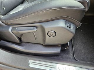 Opel Grandland X 2019 1.5 Diesel Innovation-thumb-76