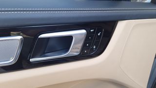 Porsche Cayenne 2018 E-Hybrid-thumb-24
