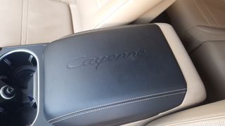 Porsche Cayenne 2018 E-Hybrid-thumb-46