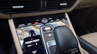 Porsche Cayenne 2018 E-Hybrid-thumb-44