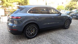 Porsche Cayenne 2018 E-Hybrid-thumb-14