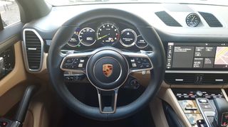 Porsche Cayenne 2018 E-Hybrid-thumb-31