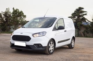 Ford Transit Courier '19