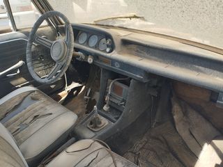 Bmw 2002 1970-thumb-3