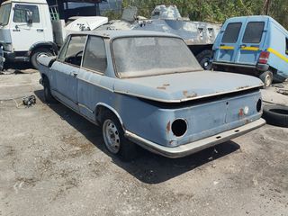 Bmw 2002 1970-thumb-8