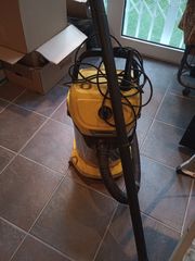 πωλειται σκουπα Karcher VC 3