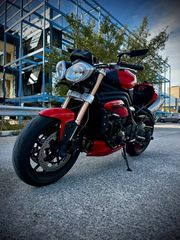 Triumph Speed Triple 1050 2011-thumb-8