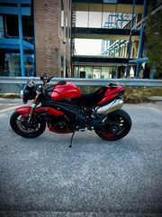 Triumph Speed Triple 1050 2011-thumb-11