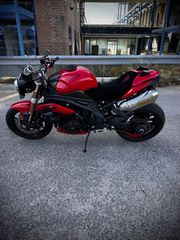 Triumph Speed Triple 1050 2011-thumb-13