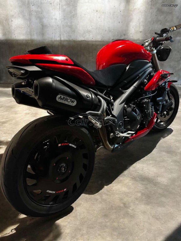 Triumph Speed Triple 1050 2011