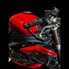 Triumph Speed Triple 1050 2011-thumb-14