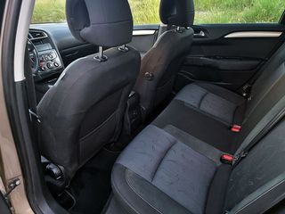 Citroen C4 2011-thumb-13