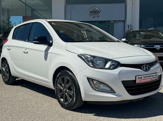 Hyundai i 20 '14  1.1 CRDi blue World Cup Edition