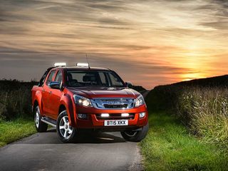 Isuzu Dmax (2017+) με Sport μπάρα Κίτ τοποθέτησης - Triple-R 1000 Elite 20272 Lumens Lazerlamps