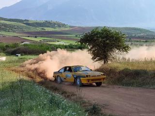 Opel Manta 1985-thumb-1