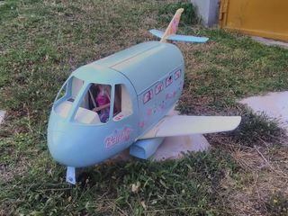 barbie αεροπλανο