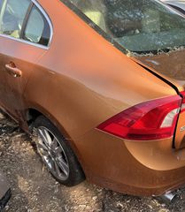 VOLVO S60/V60 10-13 Φτερό πίσω αριστερό 