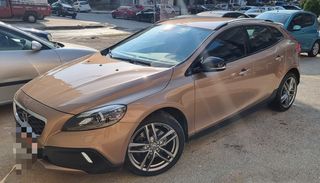 Volvo V40 Cross Country '15