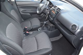Mitsubishi Space Star 2020-thumb-16