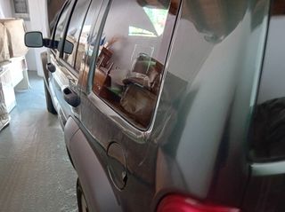 Jeep Cherokee 2004-thumb-2