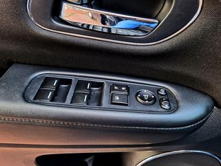 Honda HR-V 2016 1.6 i-DTEC Elegance 120hp FULL EXTRA-thumb-52