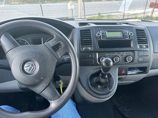 Volkswagen T5 2011-thumb-3
