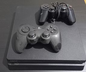 PLAYSTATION 4  PS4 500 