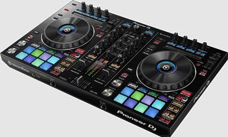 DJ CONTROLLER Σε κατάσταση καινούργιου δεν έχει δουλέψει ποτέ σε μαγαζί, μόνο ελάχιστη οικιακή χρήση.