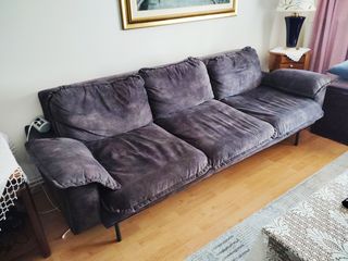 Πωλούνται τριθέσιος και διθέσιος καναπές